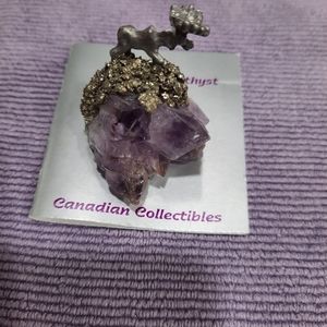 Amythest mini sculpture with moose